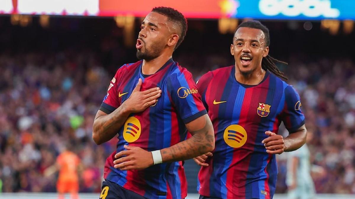 Lamine Yamal durante un partido del FC Barcelona en LaLiga